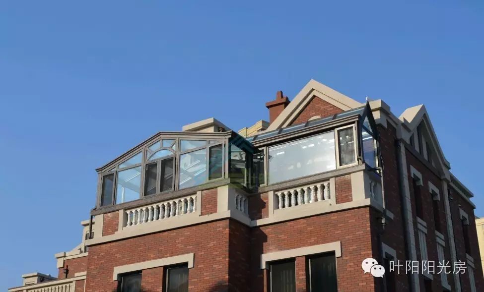 钢结构玻璃房造价多少钱一平方_钢结构玻璃房价格_玻璃钢结构房图片