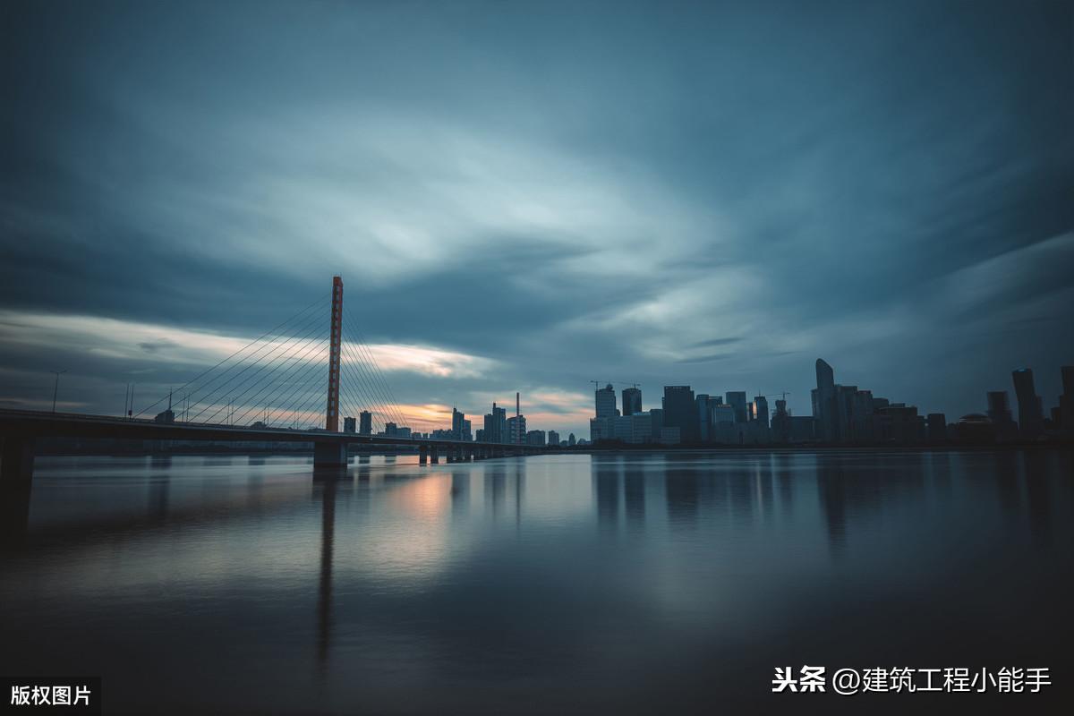 钢构屋面挂瓦施工方案_钢构屋面瓦施工技术要求_钢结构屋面挂瓦