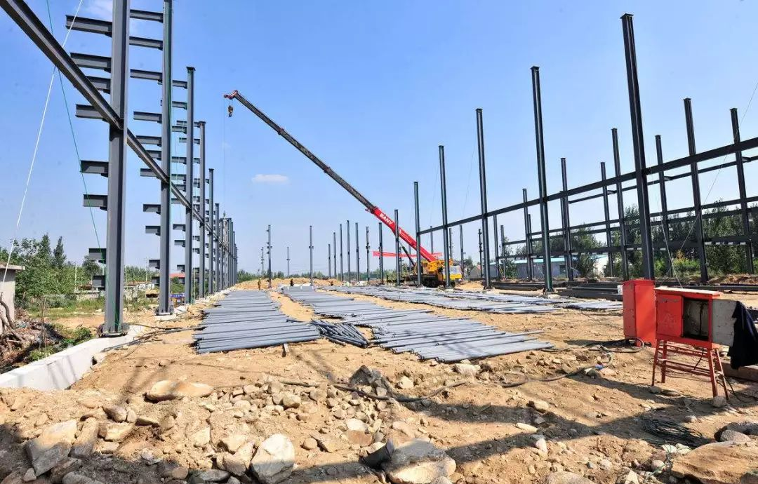 轻型钢板结构施工方案_轻型钢板结构图片_钢结构轻型板